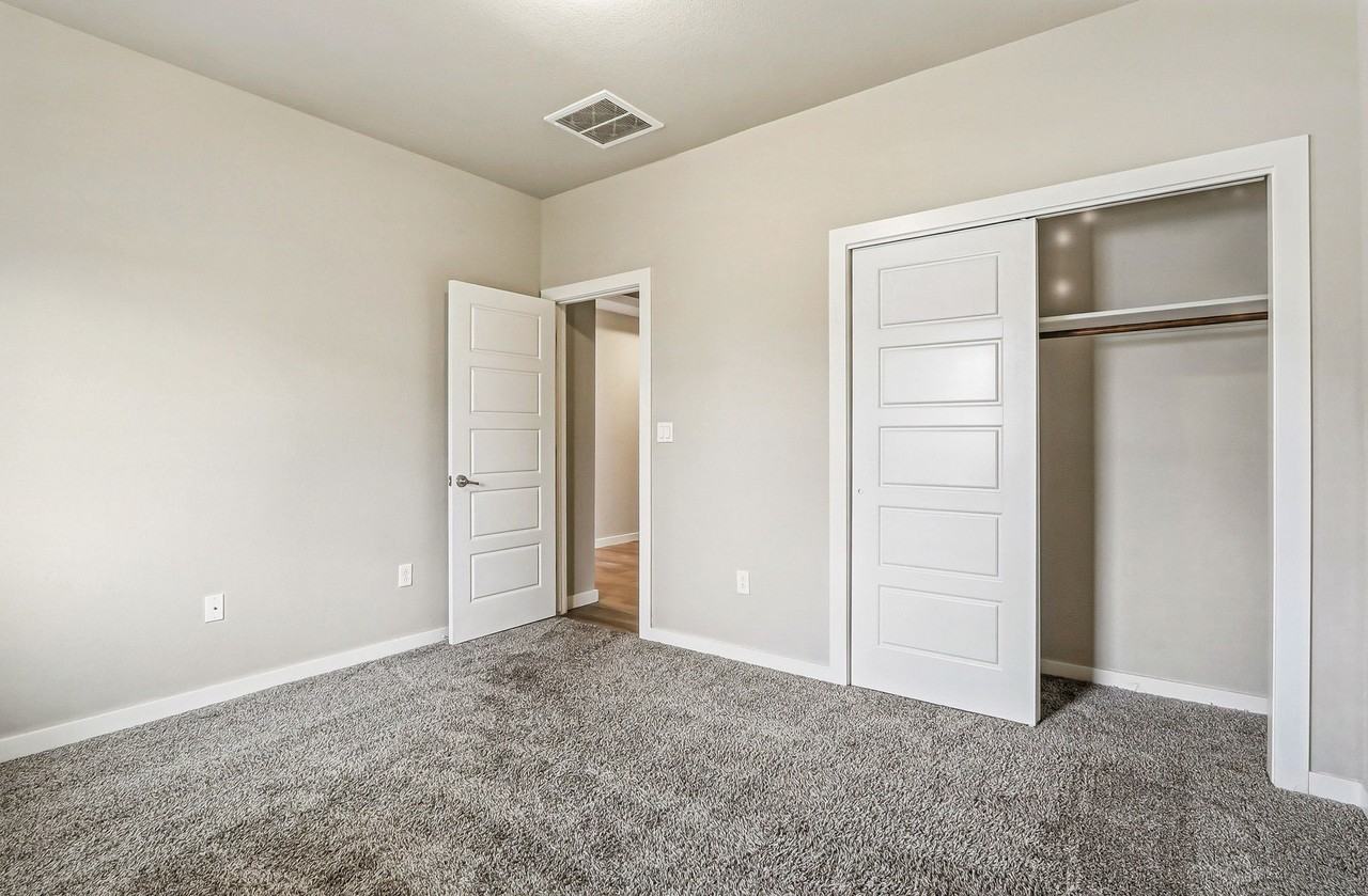 14740 Mike A Mendoza Ave #1 - Photo 5 of 31