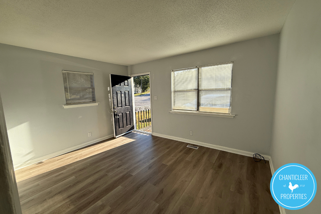 1502 Chapel Hill Rd #B - Photo 4 of 19