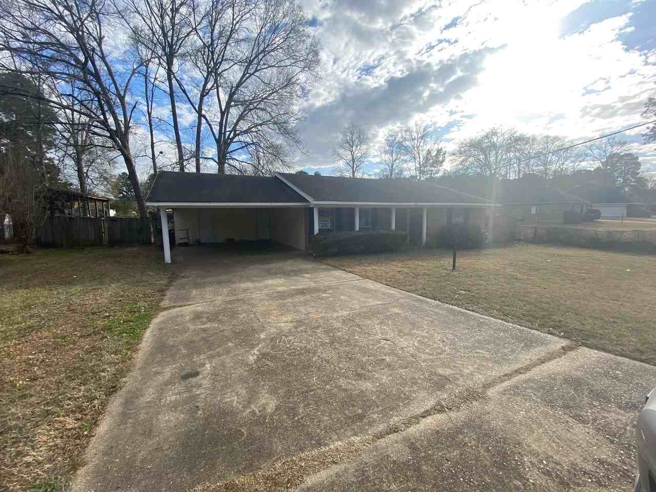 9541 Baird Rd - Photo 2 of 7