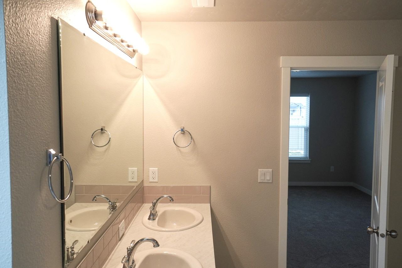 3154 N Greengate Way #1 - Photo 7 of 23