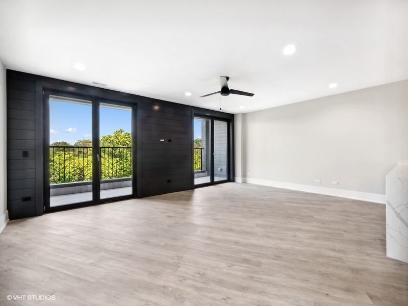 3839 N. Clark - 201 #201 - Photo 3 of 14