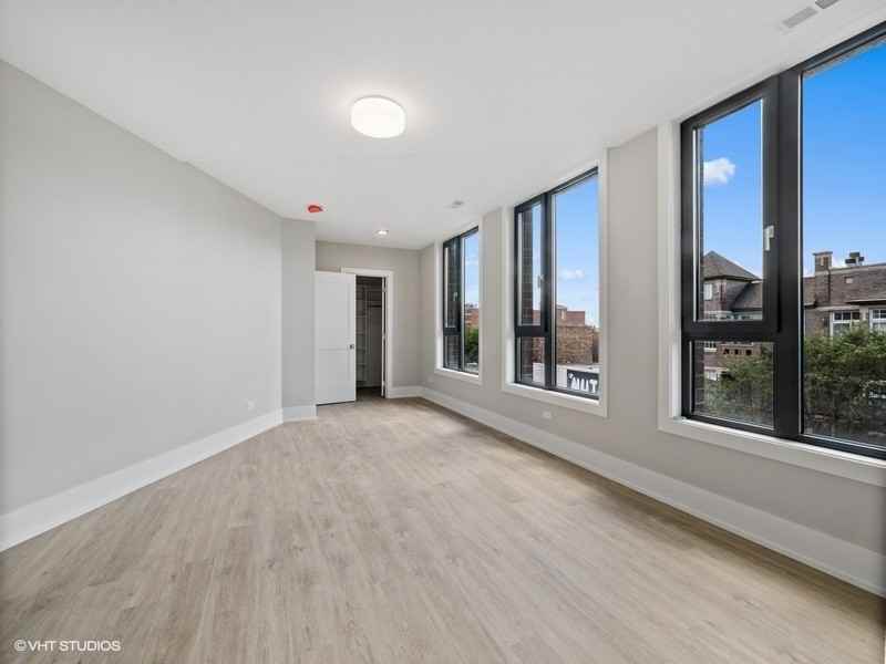 3839 N. Clark - 201 #201 - Photo 6 of 14