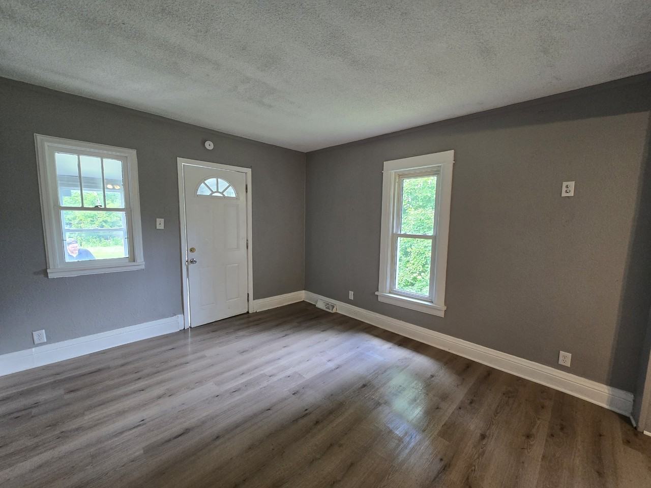24 Van Buren St #1 - Photo 4 of 23