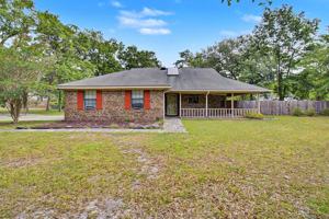featured image of 21 Pinewood Ln #1