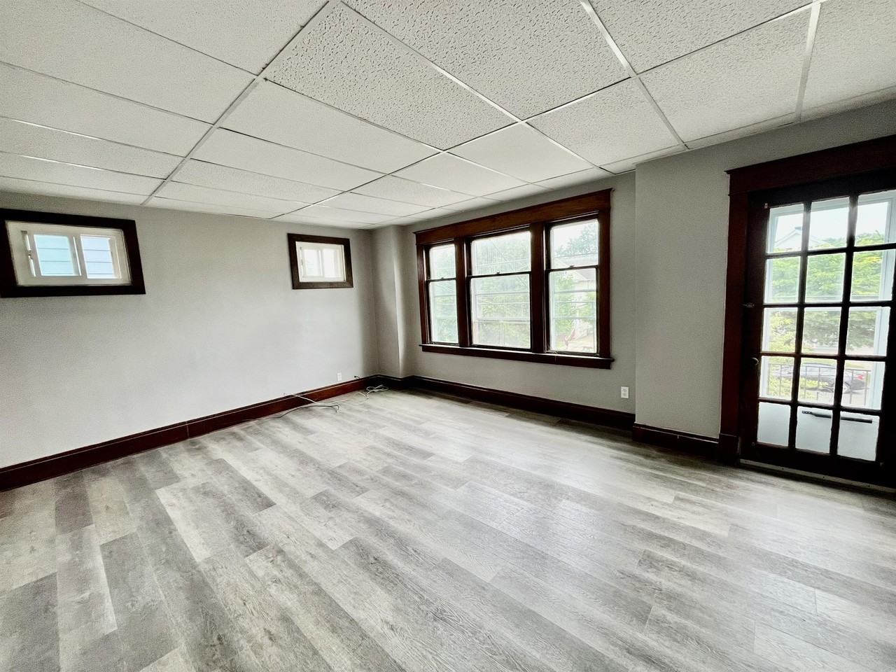 122 Lincoln Blvd Uppr - Photo 3 of 15