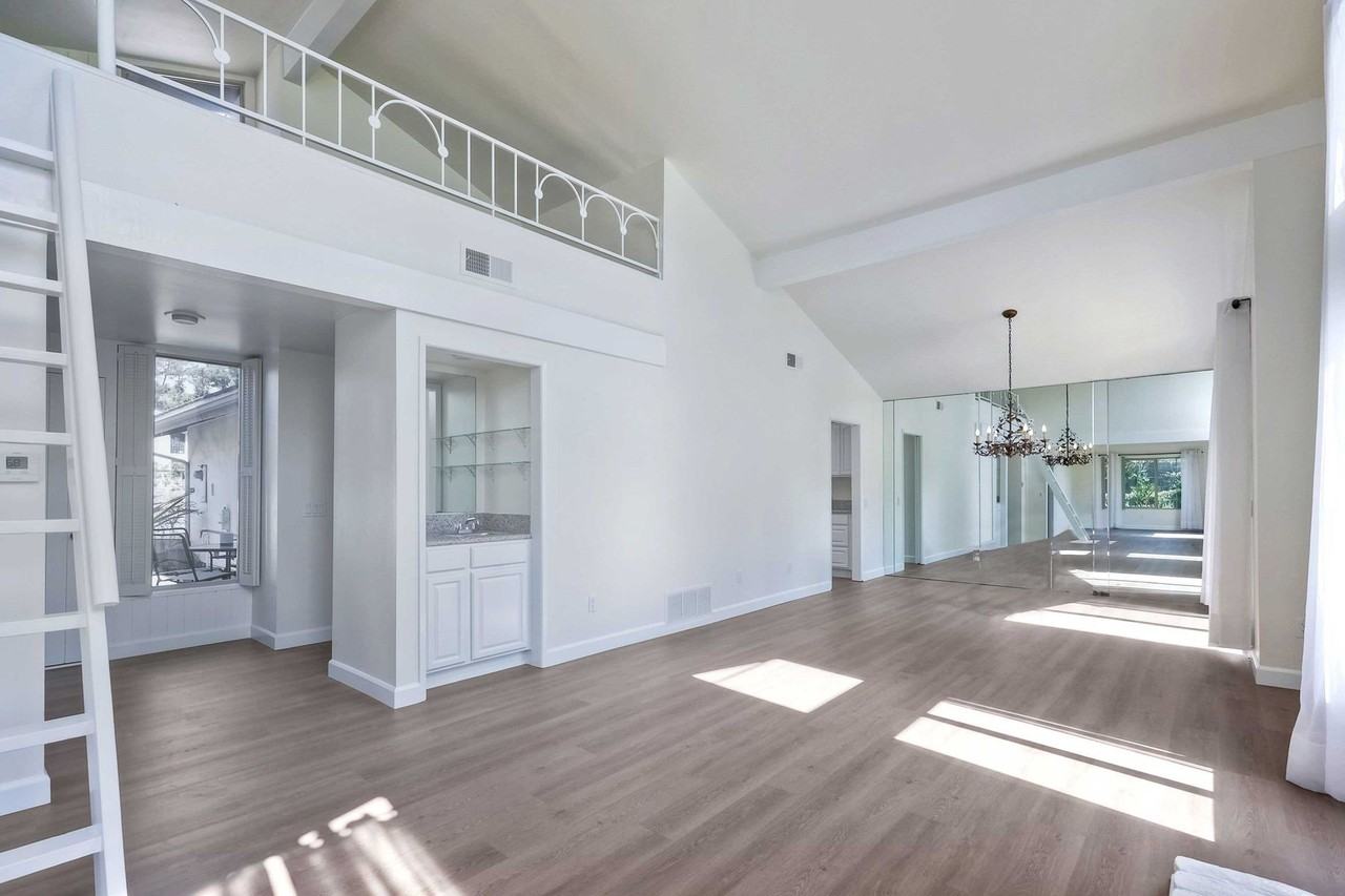 147 Sinaloa Ct #1 - Photo 2 of 30