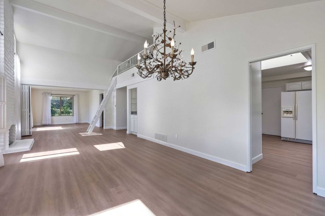 147 Sinaloa Ct #1 - Photo 5 of 30