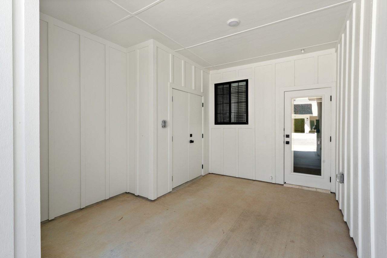 5811 South 31st StreetUnit 403 #403 - Photo 3 of 30