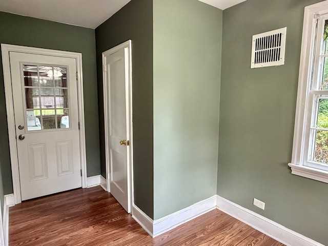 602 W Cedar St #1 - Photo 3 of 18