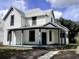 featured image of 733 S Armstrong St #1