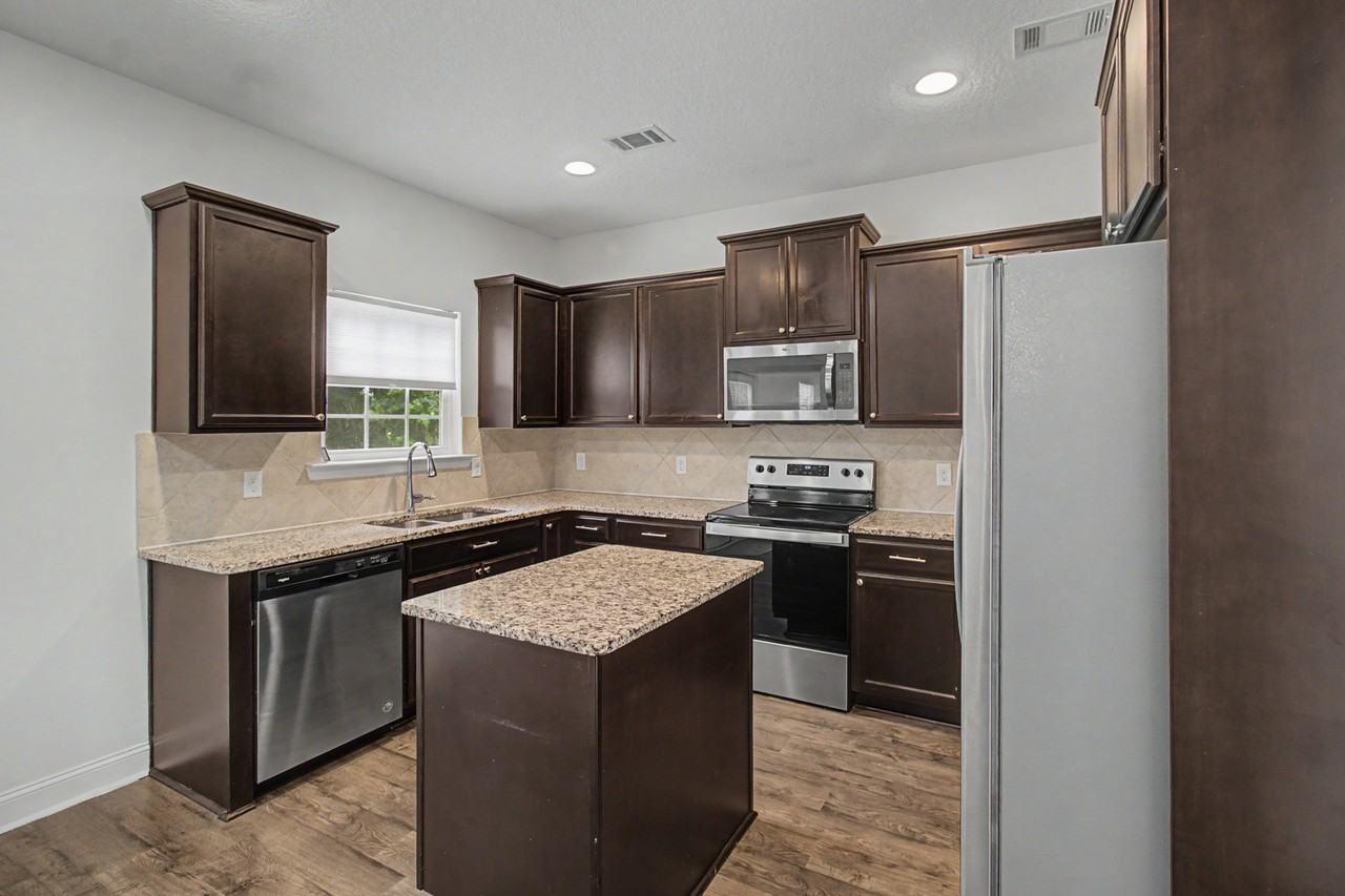 906 Rachel Ln #1 - Photo 6 of 38