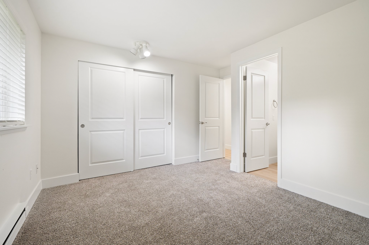 Pointe West Apartments - Photo 2 of 10