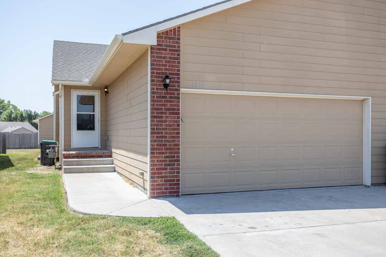 1054 E Karla Ct #1 - Photo 2 of 33