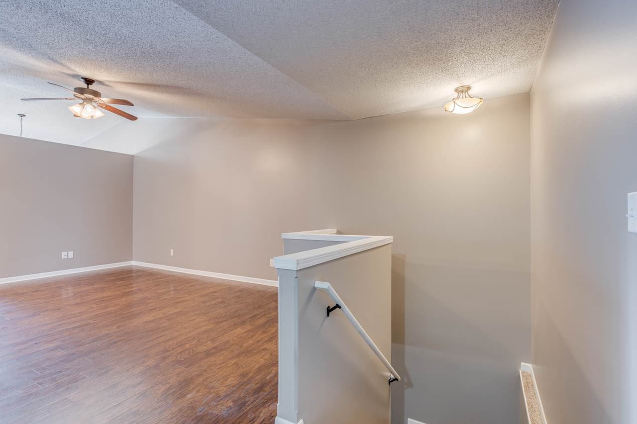 1054 E Karla Ct #1 - Photo 4 of 33