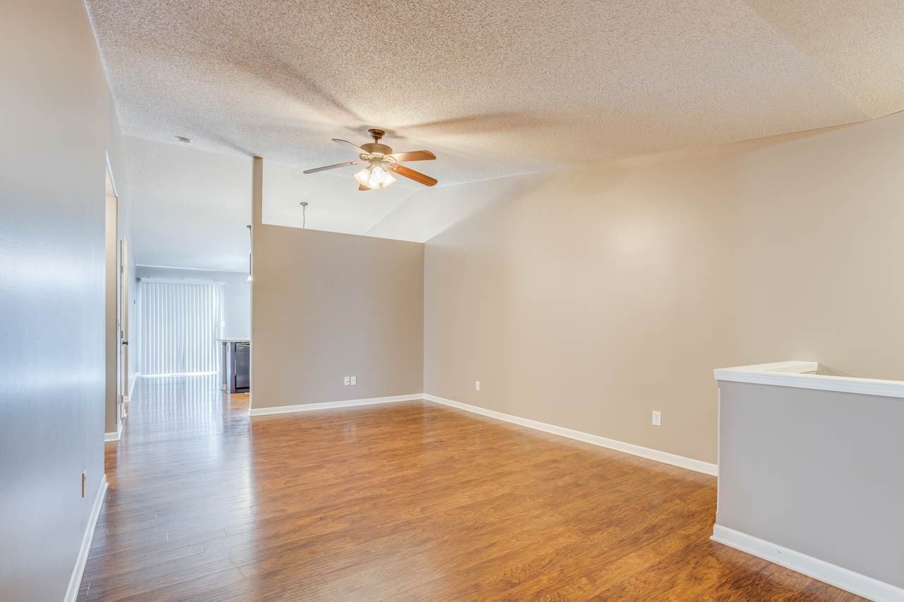 1054 E Karla Ct #1 - Photo 5 of 33