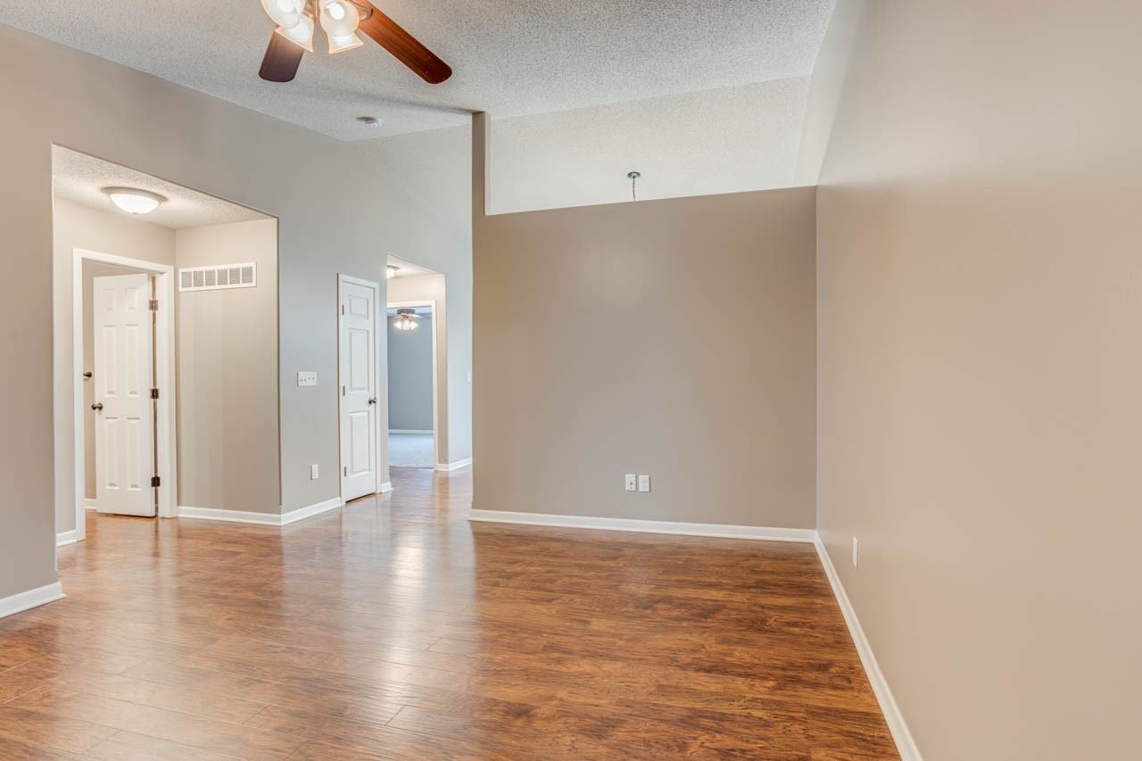 1054 E Karla Ct #1 - Photo 6 of 33