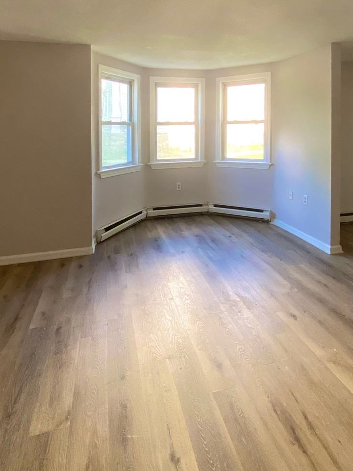 196 Broad St #1 - Photo 3 of 6