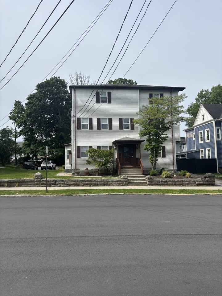 196 Broad St #1 - Photo 5 of 6