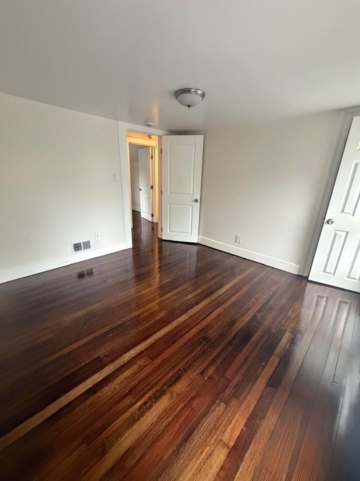 160 Ivy St #1 - Photo 2 of 8