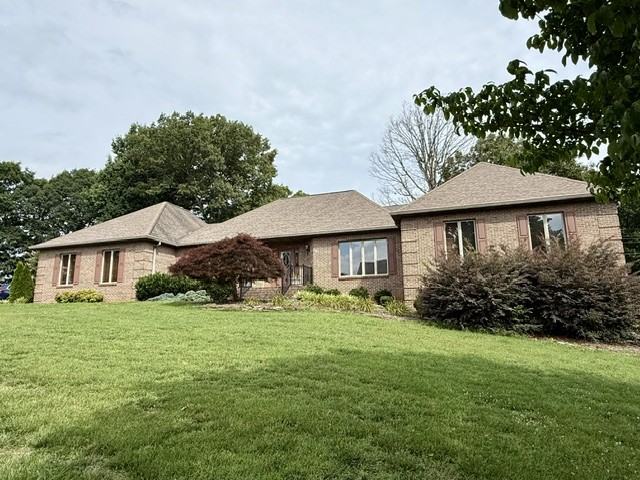 590 Wedgwood Dr #1 - Photo 4 of 45