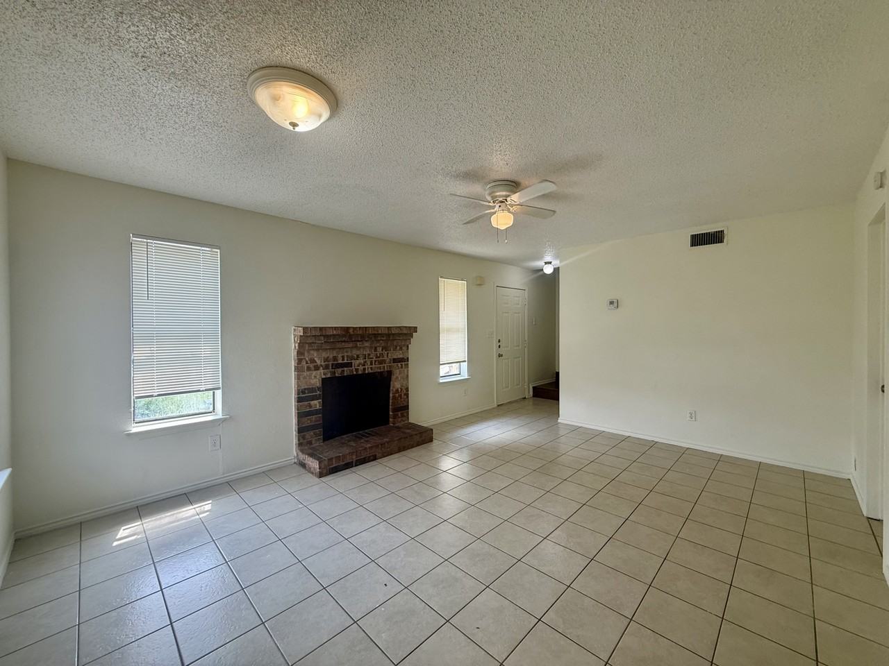 2057 W Walnut St #A - Photo 3 of 13
