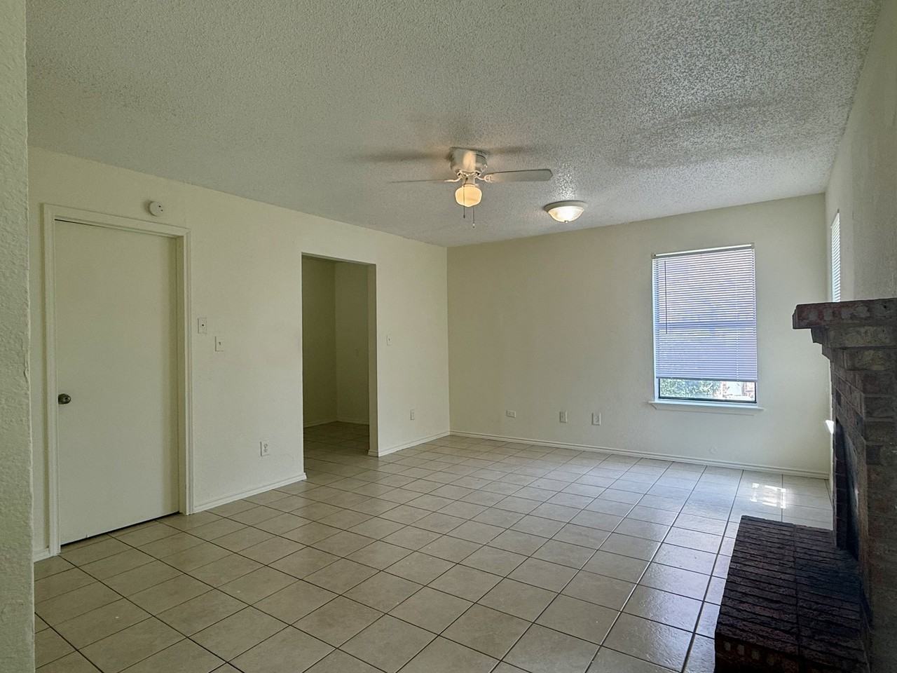 2057 W Walnut St #A - Photo 4 of 13