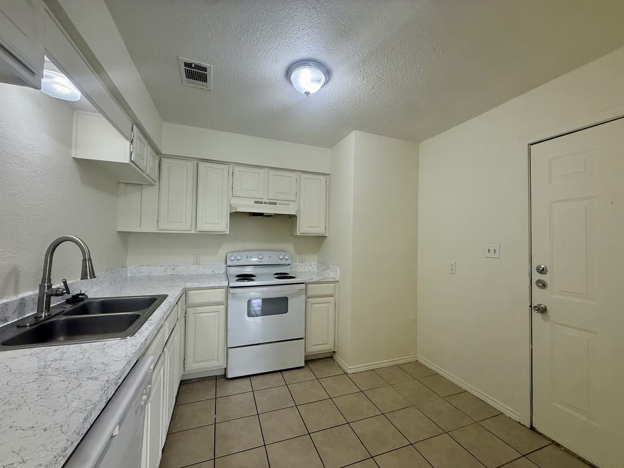 2057 W Walnut St #A - Photo 6 of 13