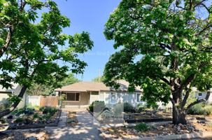 featured image of 2140 Robin Dr #1