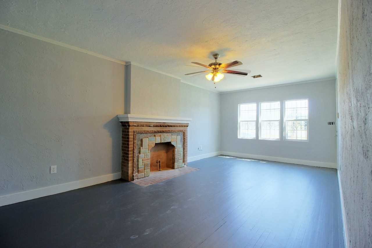 813 Ne 24th St #1 - Photo 5 of 16