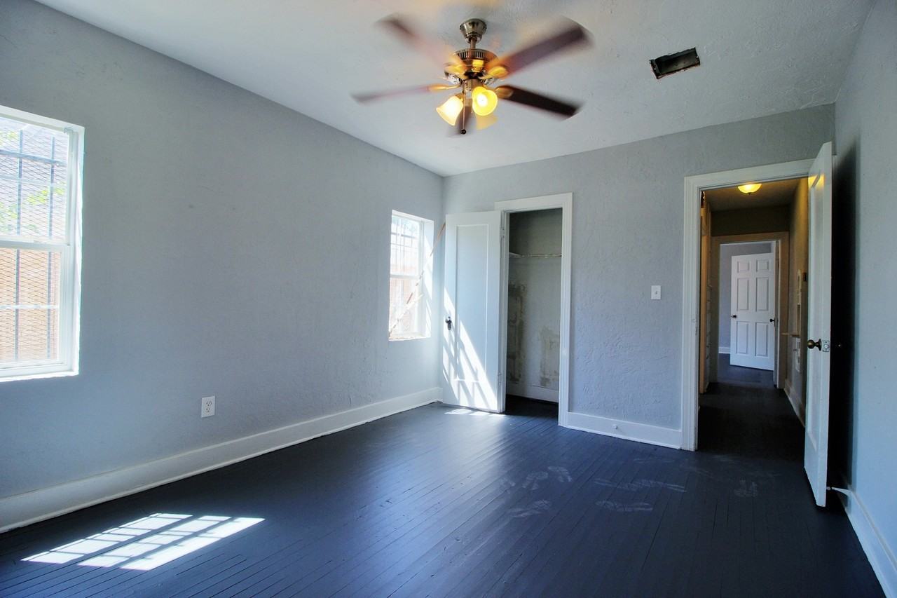 813 Ne 24th St #1 - Photo 7 of 16