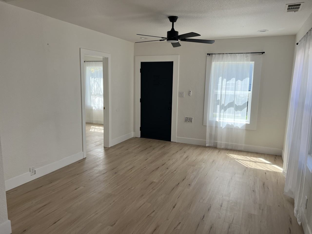 4541 V St #1 - Photo 3 of 16