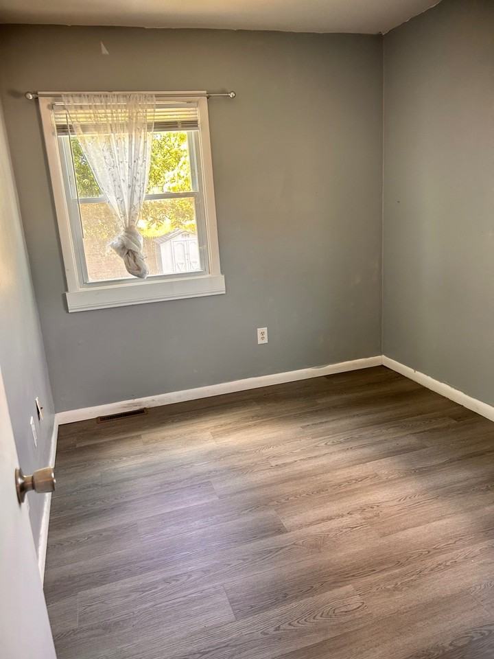 162 Spruance Rd #1 - Photo 5 of 10