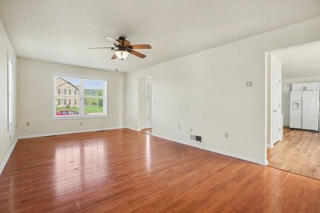65 Meade Dr #1 - Photo 2 of 15