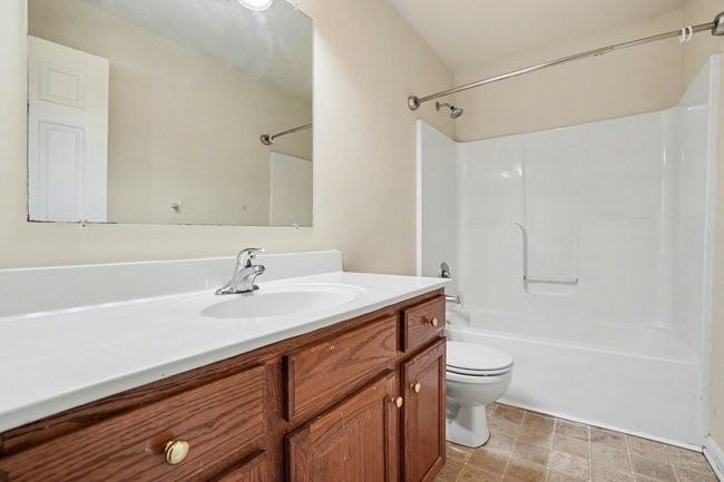 65 Meade Dr #1 - Photo 4 of 15