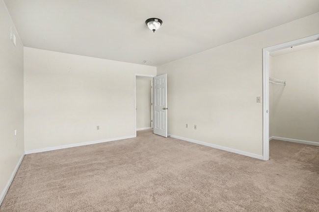 65 Meade Dr #1 - Photo 5 of 15