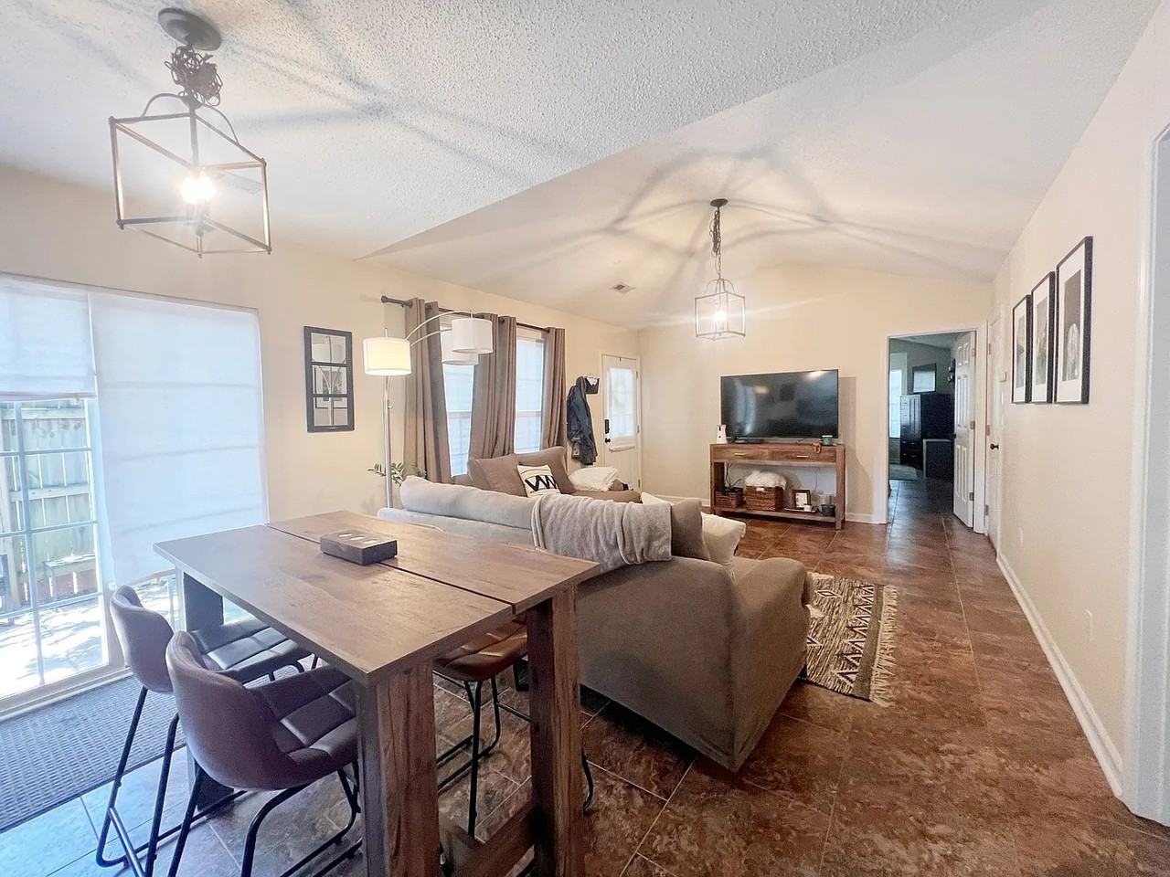 200 Glenlea Ln #1 - Photo 5 of 25