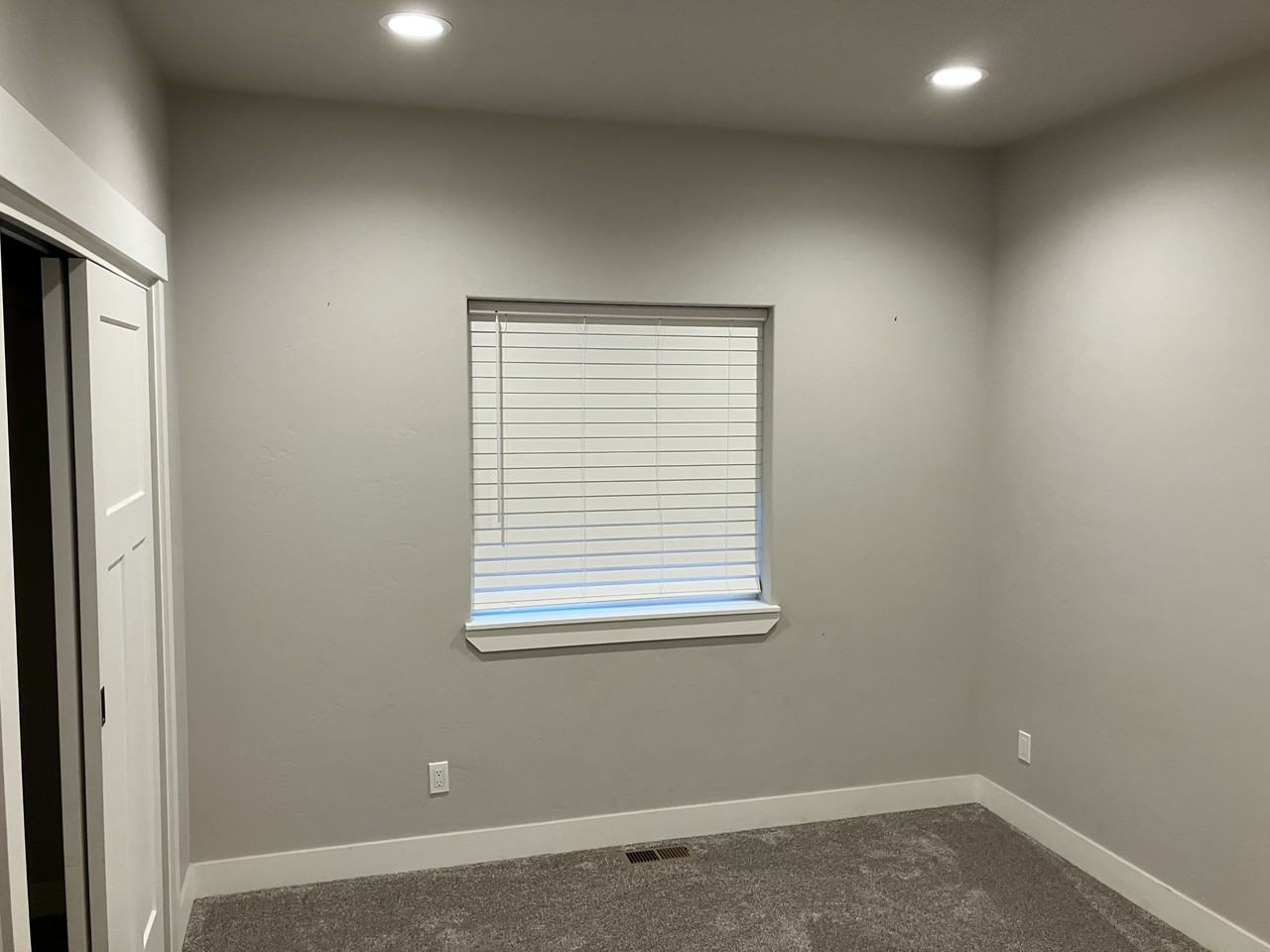 329 3rd Ave W #329 - Photo 4 of 9