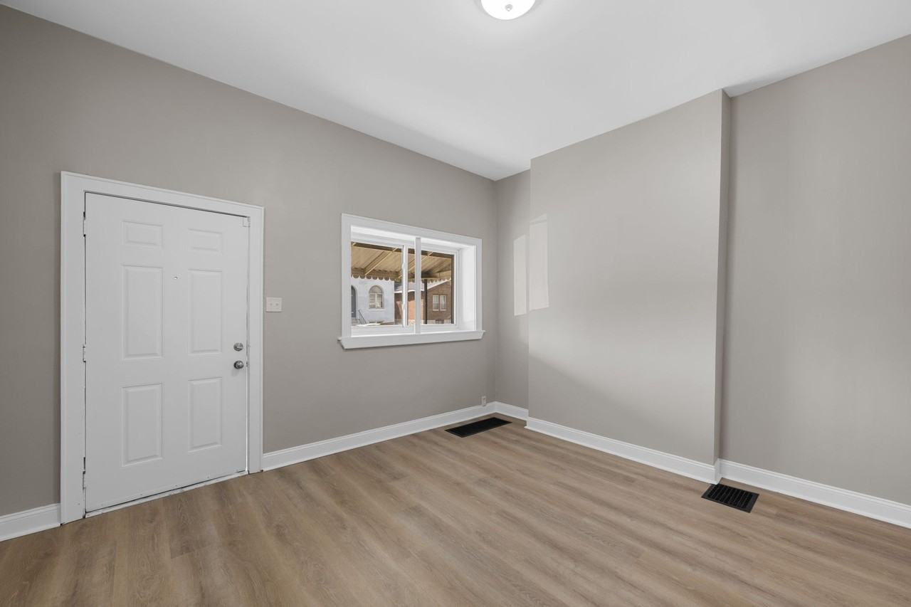 3168 Pennsylvania Ave #1 - Photo 2 of 22