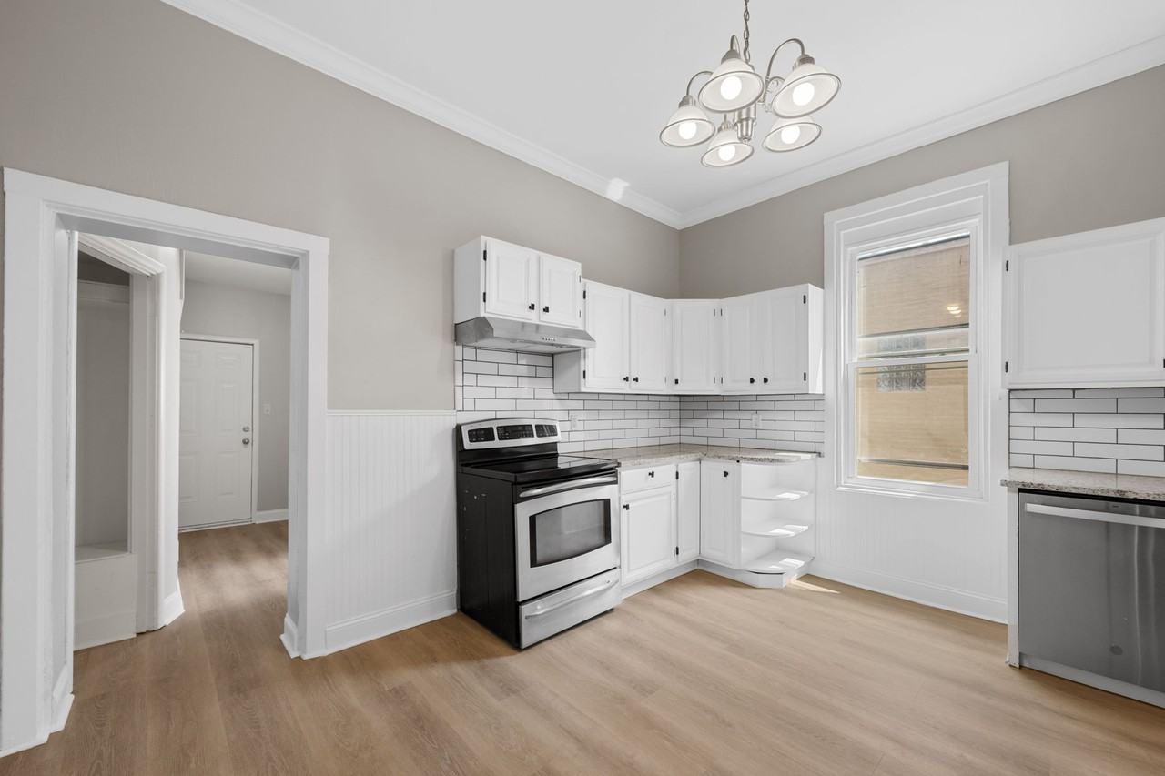 3168 Pennsylvania Ave #1 - Photo 4 of 22