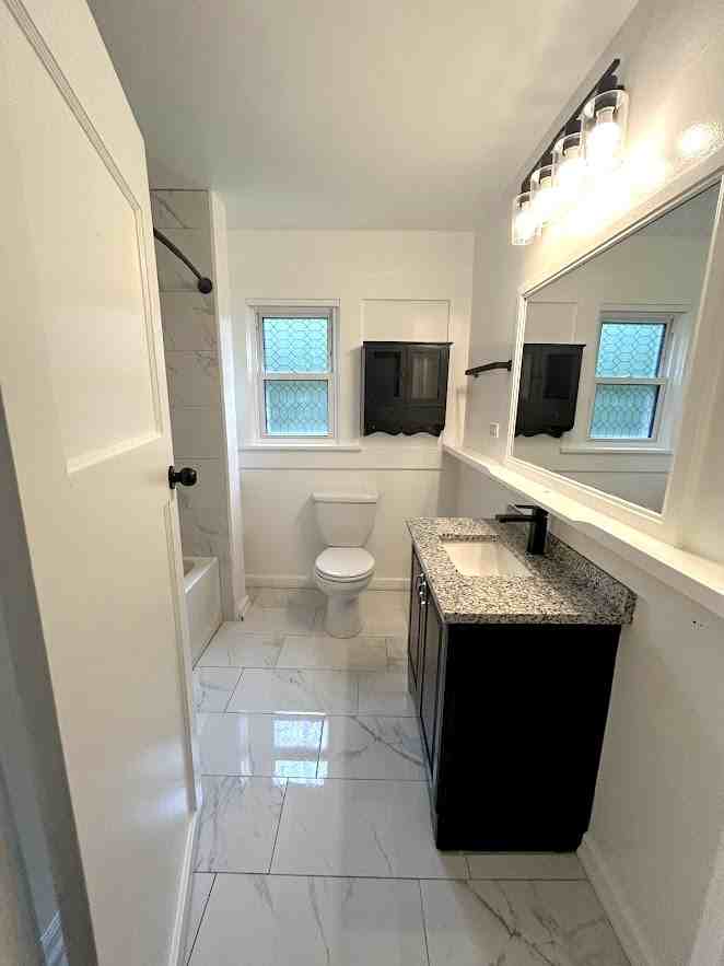 1100 Harrison Ave #1 - Photo 6 of 25