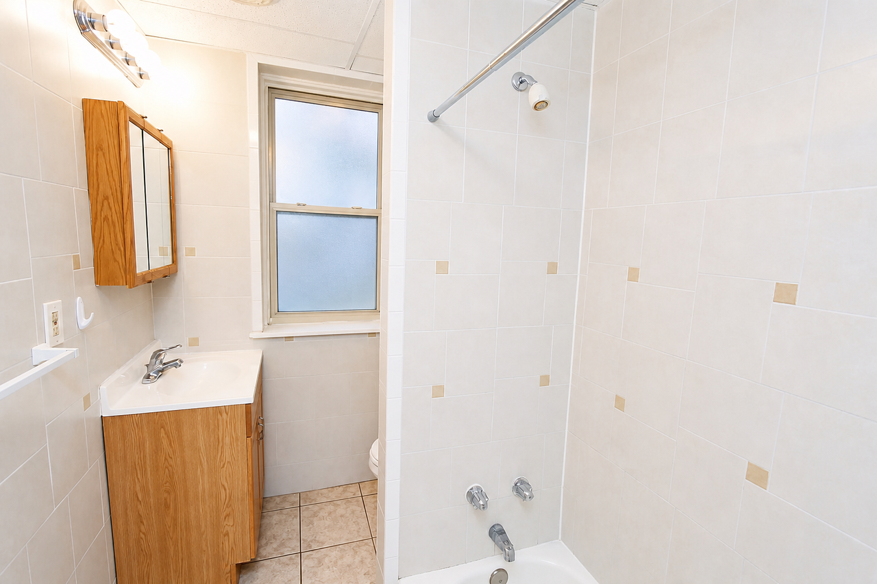 326 MELWOOD AVENUEAPT 1B #326-1B - Photo 7 of 9