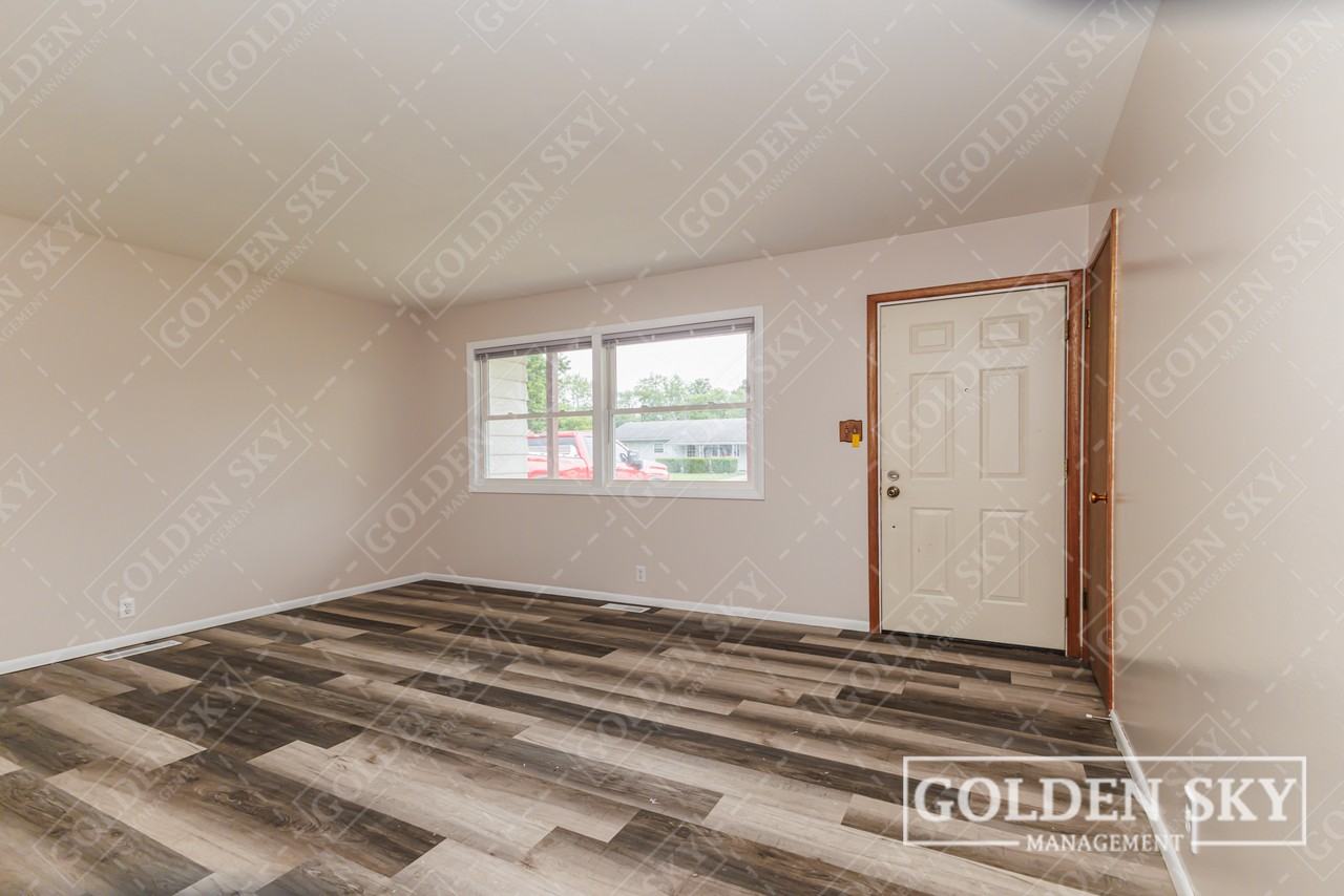 3129 S Opechee Dr #1 - Photo 3 of 10
