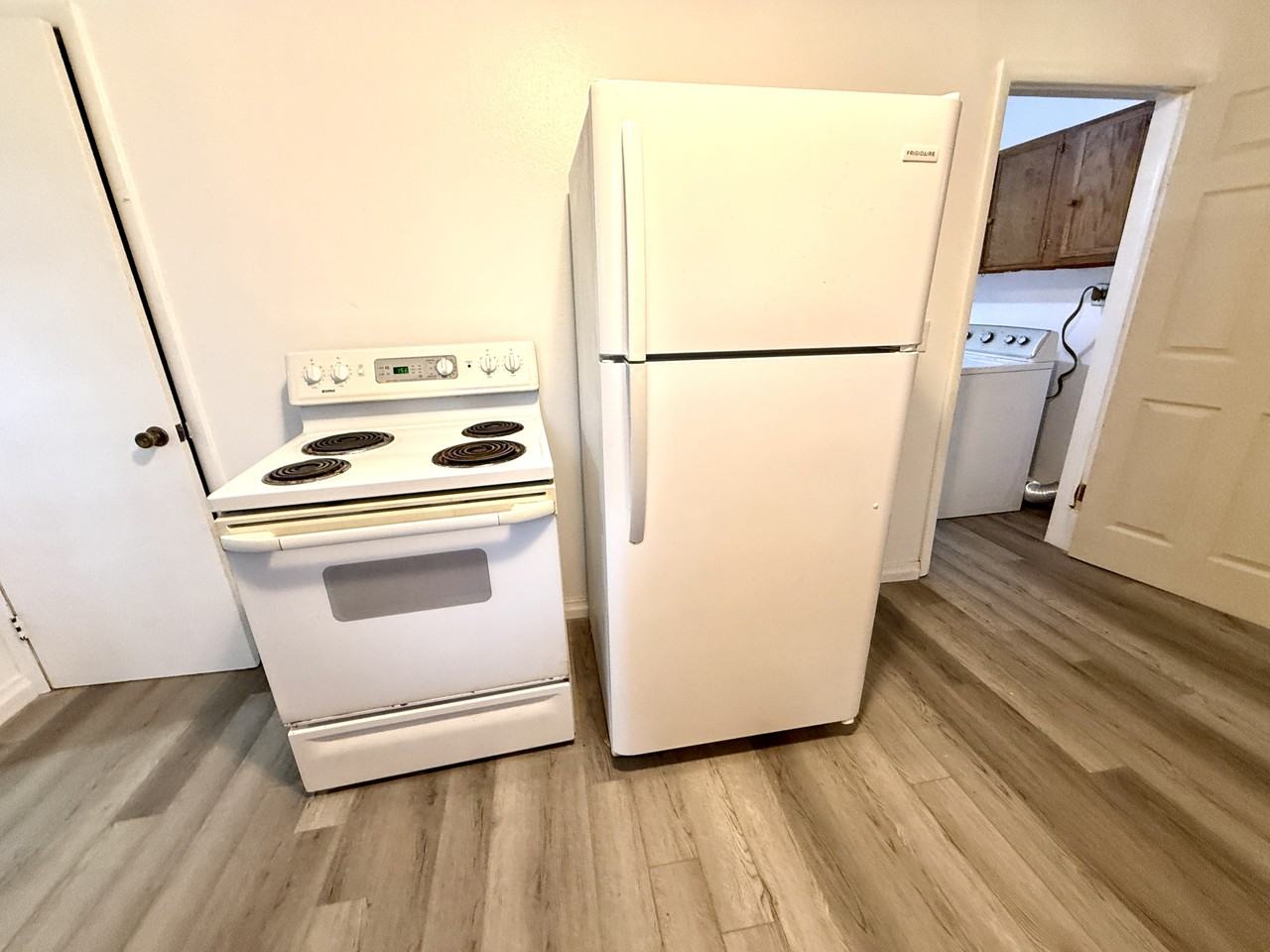 329 E St Ne #1 - Photo 5 of 22
