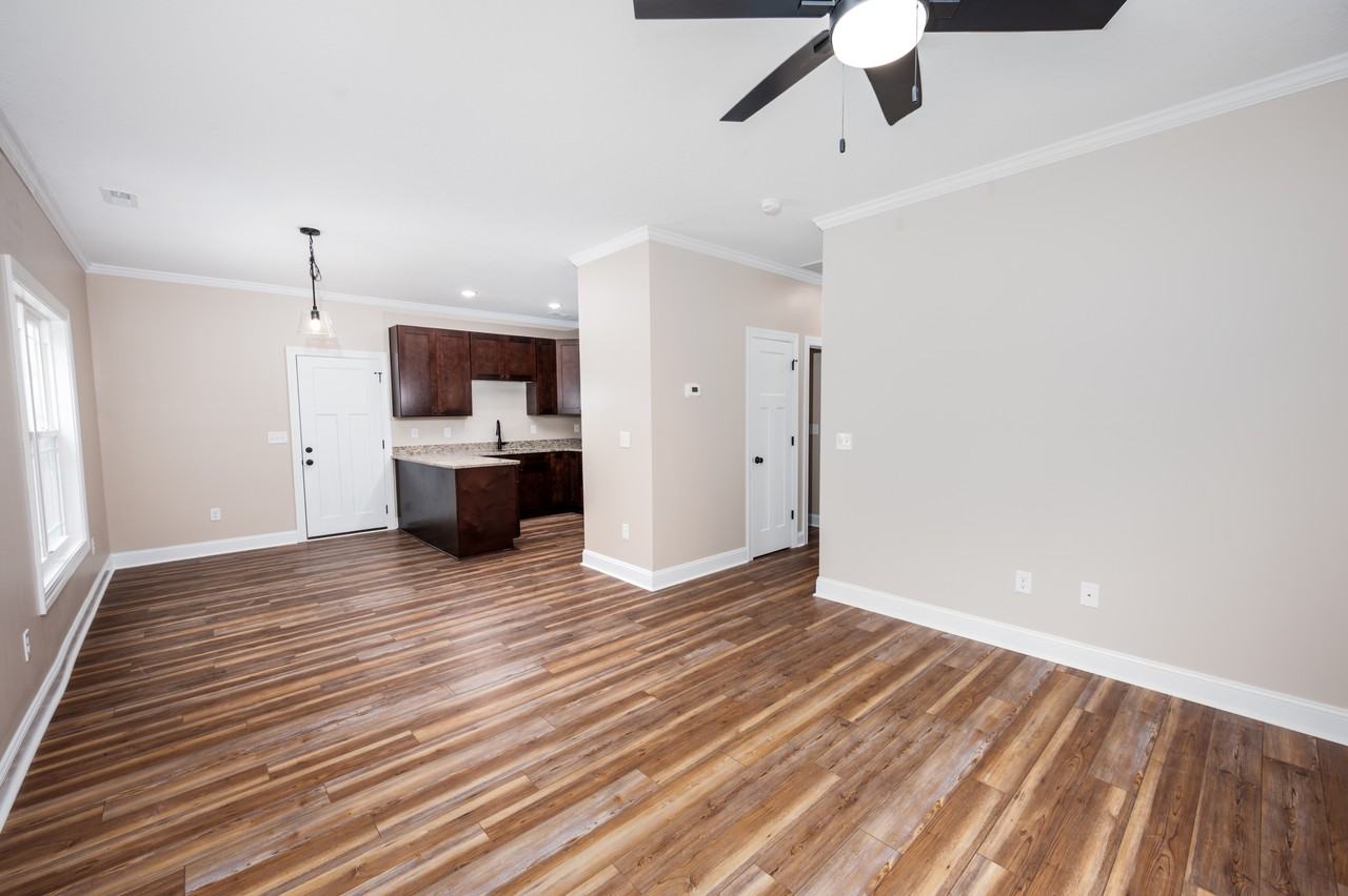 128 Macdonald Blvd #1 - Photo 6 of 19