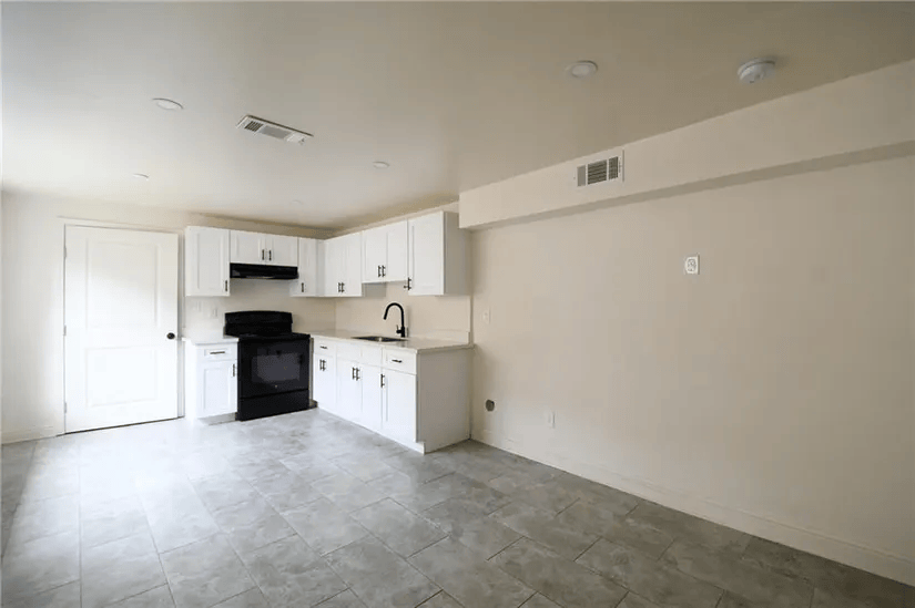 740 Thayer - 2B #2B - Photo 3 of 17