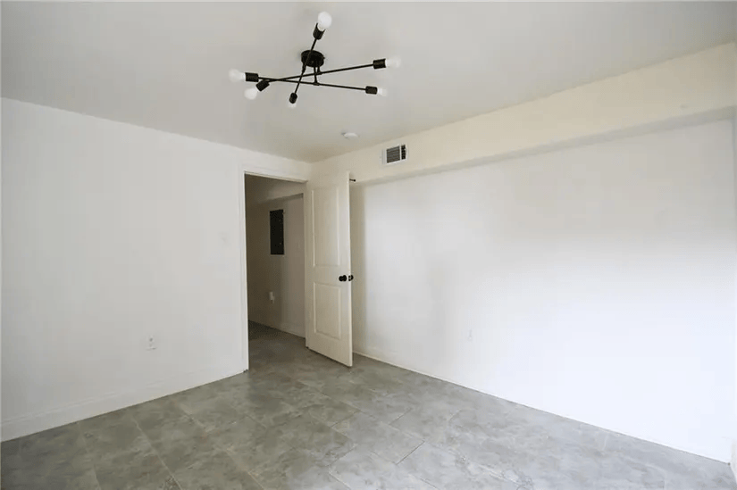 740 Thayer - 2B #2B - Photo 6 of 17