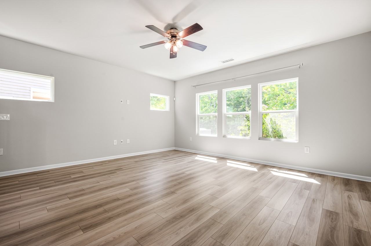4008 Passenger Pl #1 - Photo 4 of 35