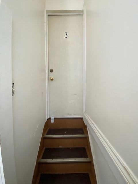 495 Alfred St #3 - Photo 2 of 7