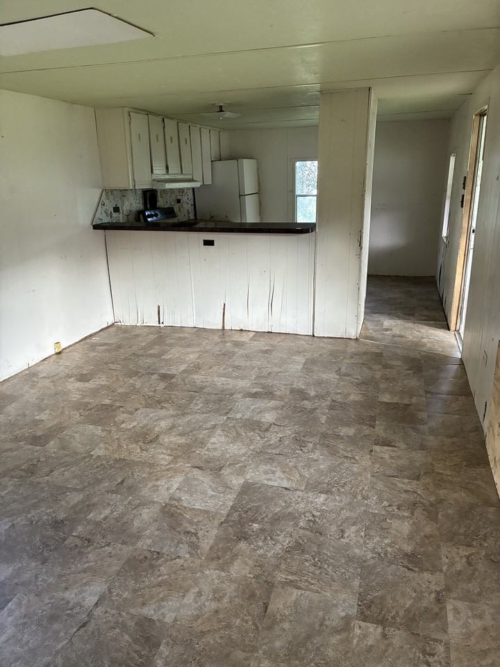 805 Peters St #10 - Photo 4 of 26