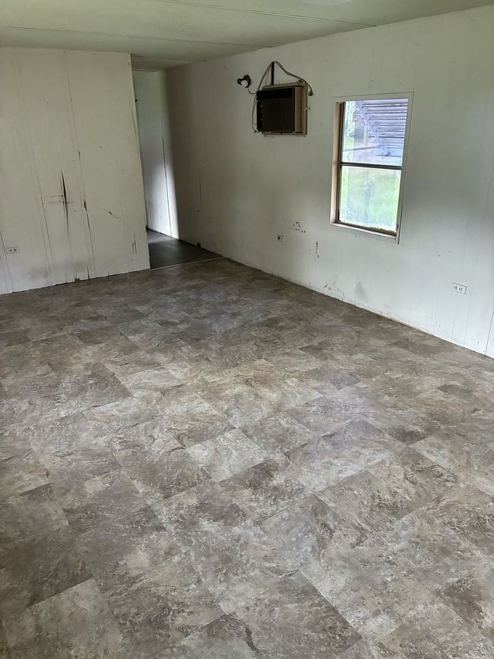 805 Peters St #10 - Photo 5 of 26